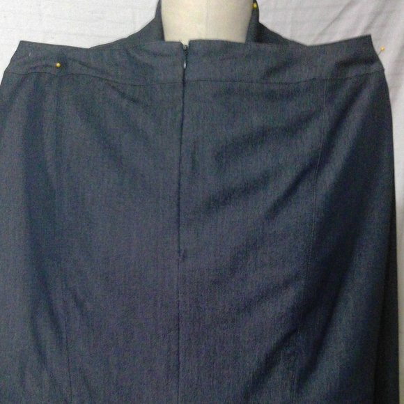 Signature by Larry Levine Size Light Weight Denim Skirt Suit - Picture 11 of 13